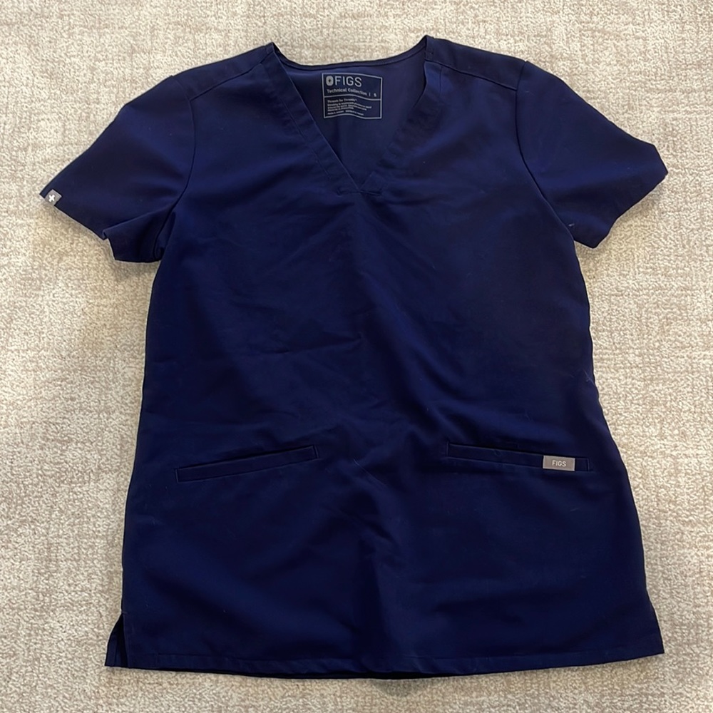 Figs 2 pocket Navy Scrub Top